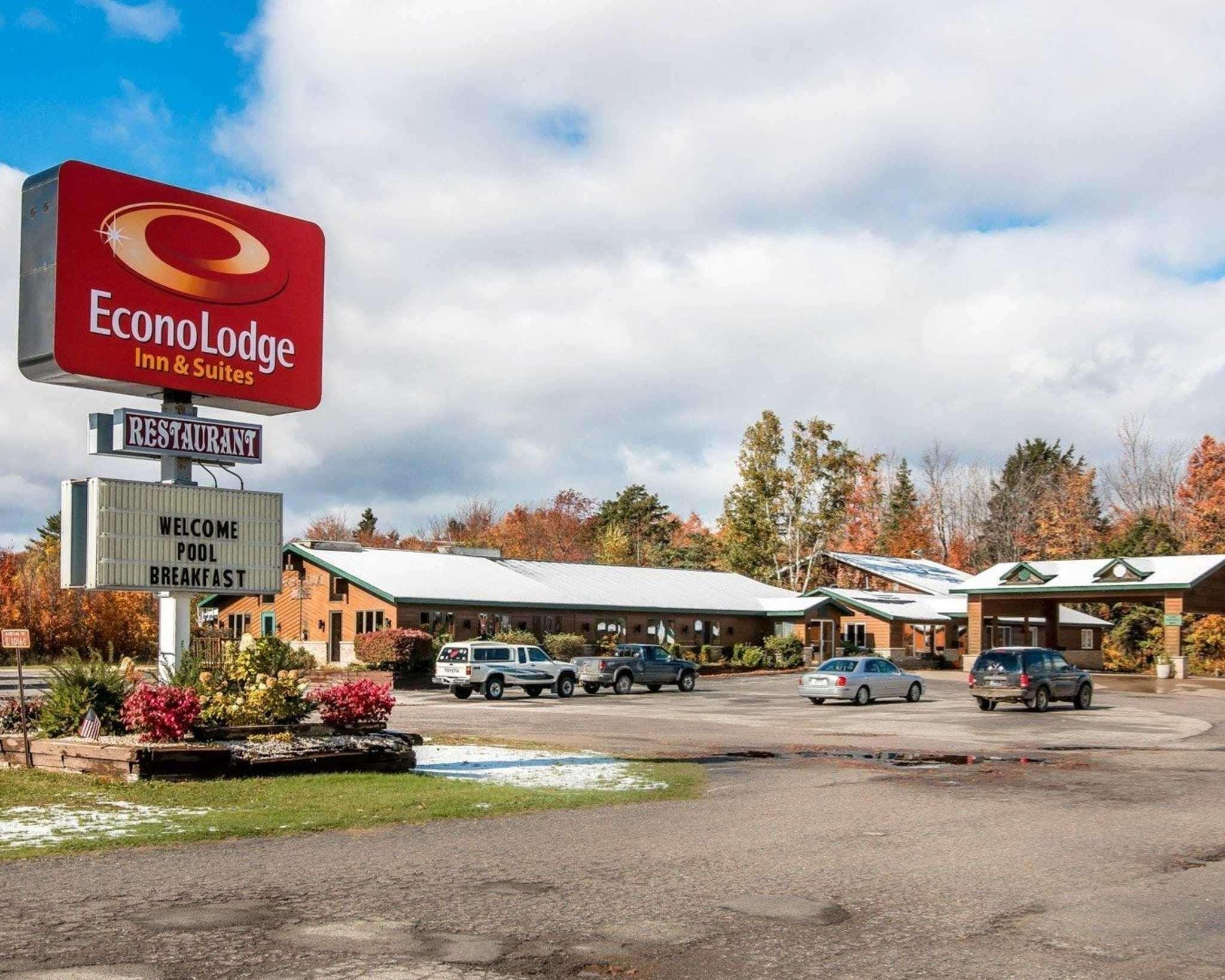 Quality Inn & Suites Munising Wetmore ภายนอก รูปภาพ