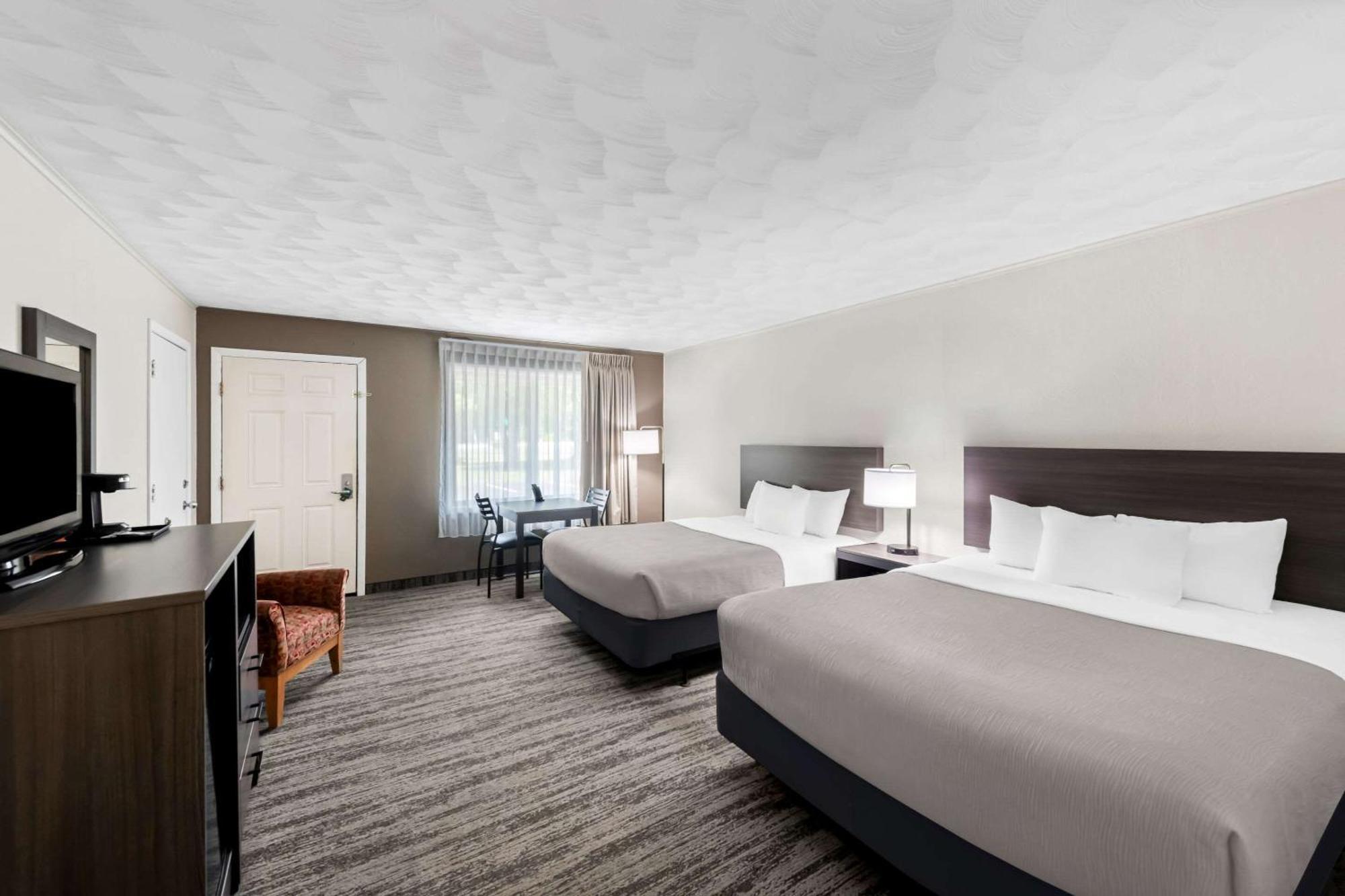 Quality Inn & Suites Munising Wetmore ภายนอก รูปภาพ