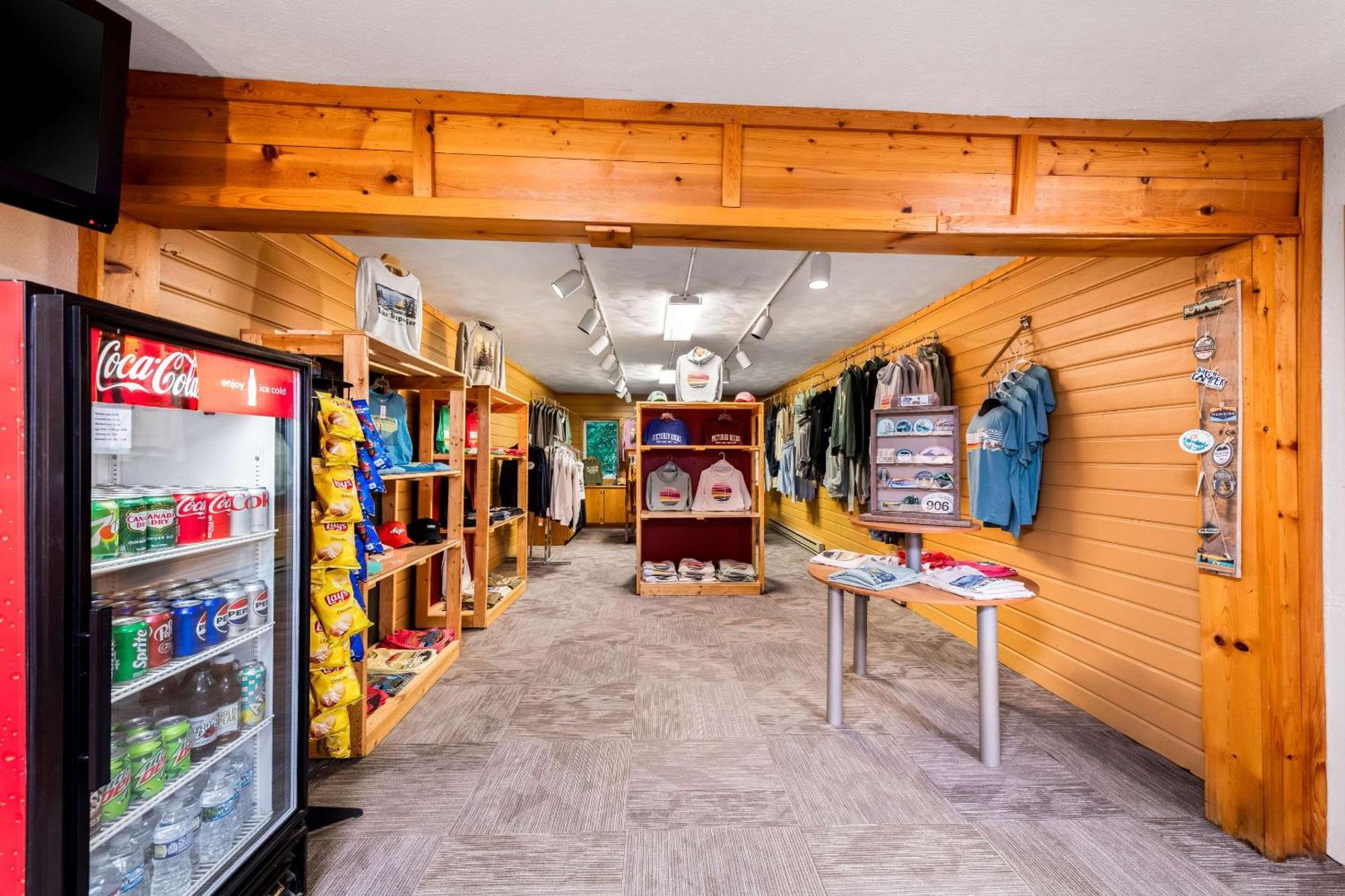 Quality Inn & Suites Munising Wetmore ภายนอก รูปภาพ