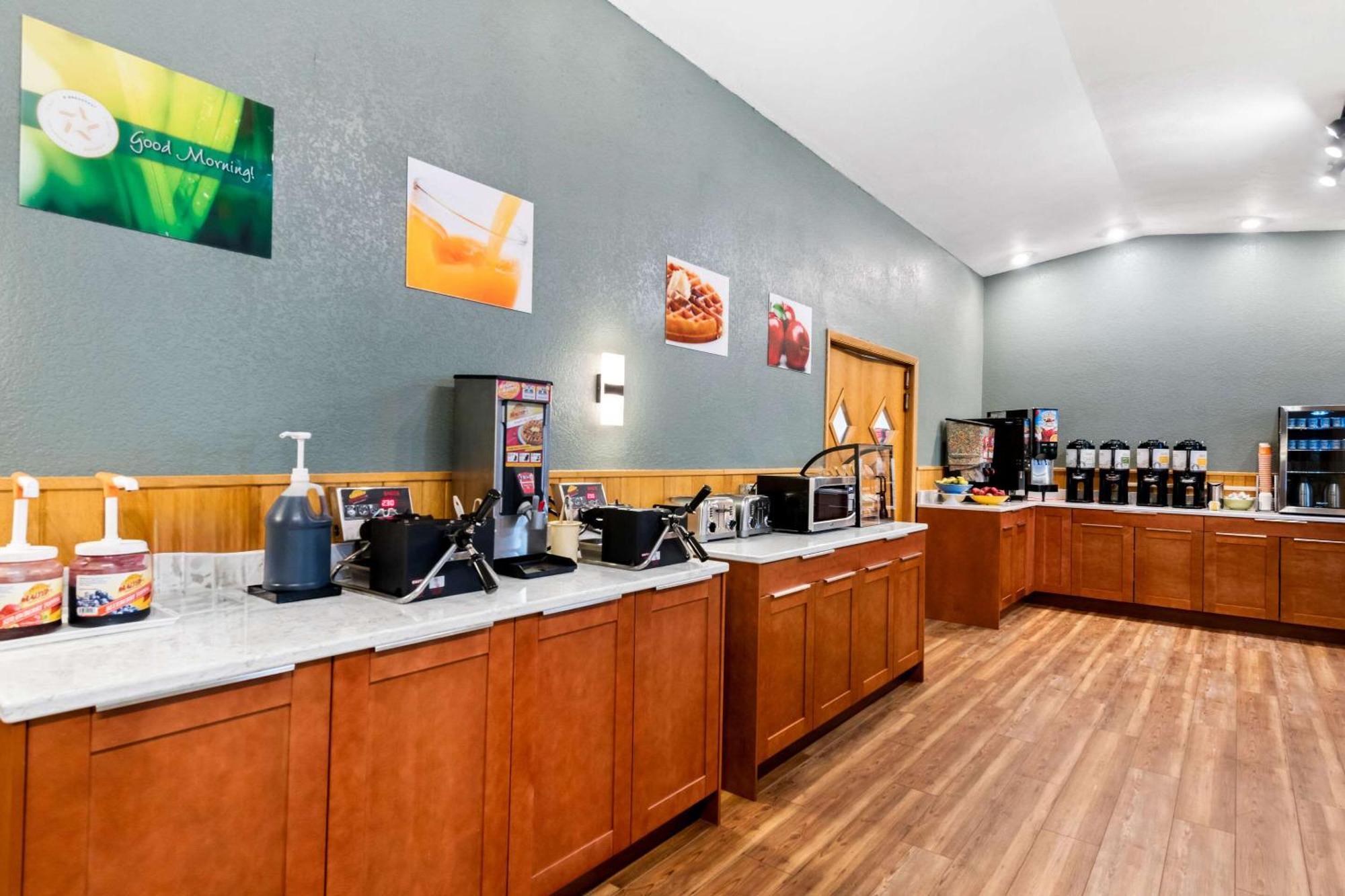 Quality Inn & Suites Munising Wetmore ภายนอก รูปภาพ