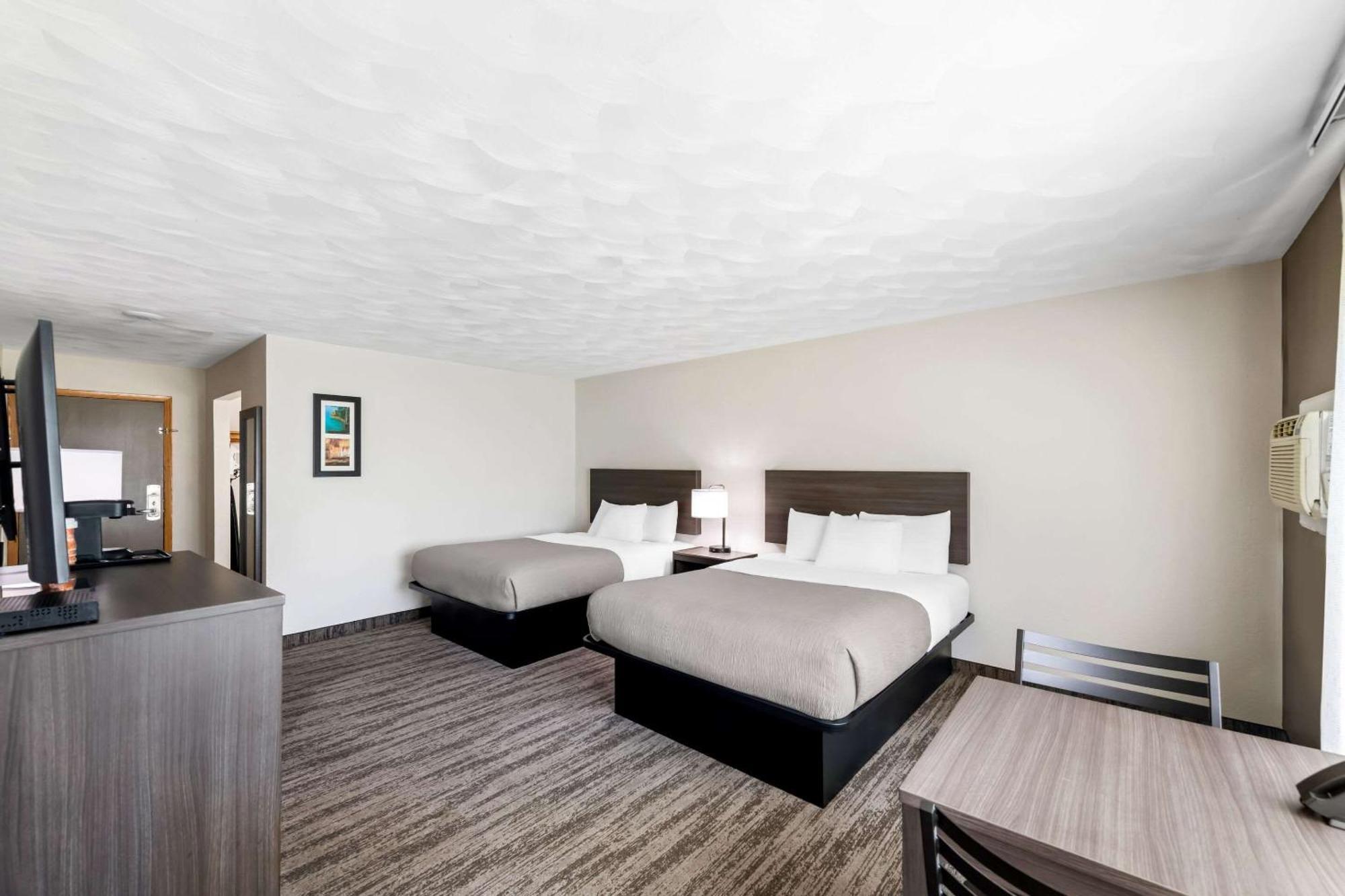 Quality Inn & Suites Munising Wetmore ภายนอก รูปภาพ