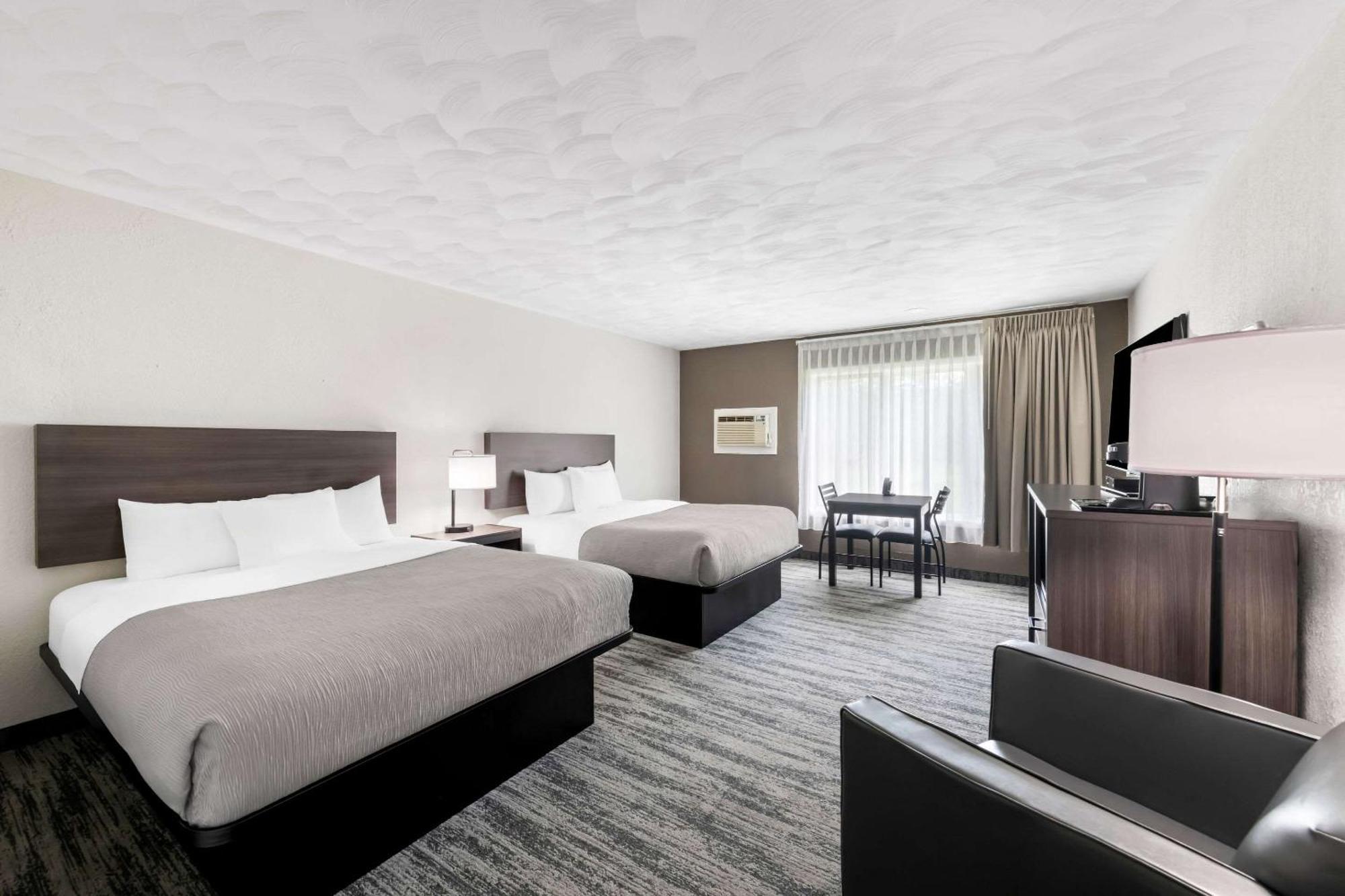 Quality Inn & Suites Munising Wetmore ภายนอก รูปภาพ