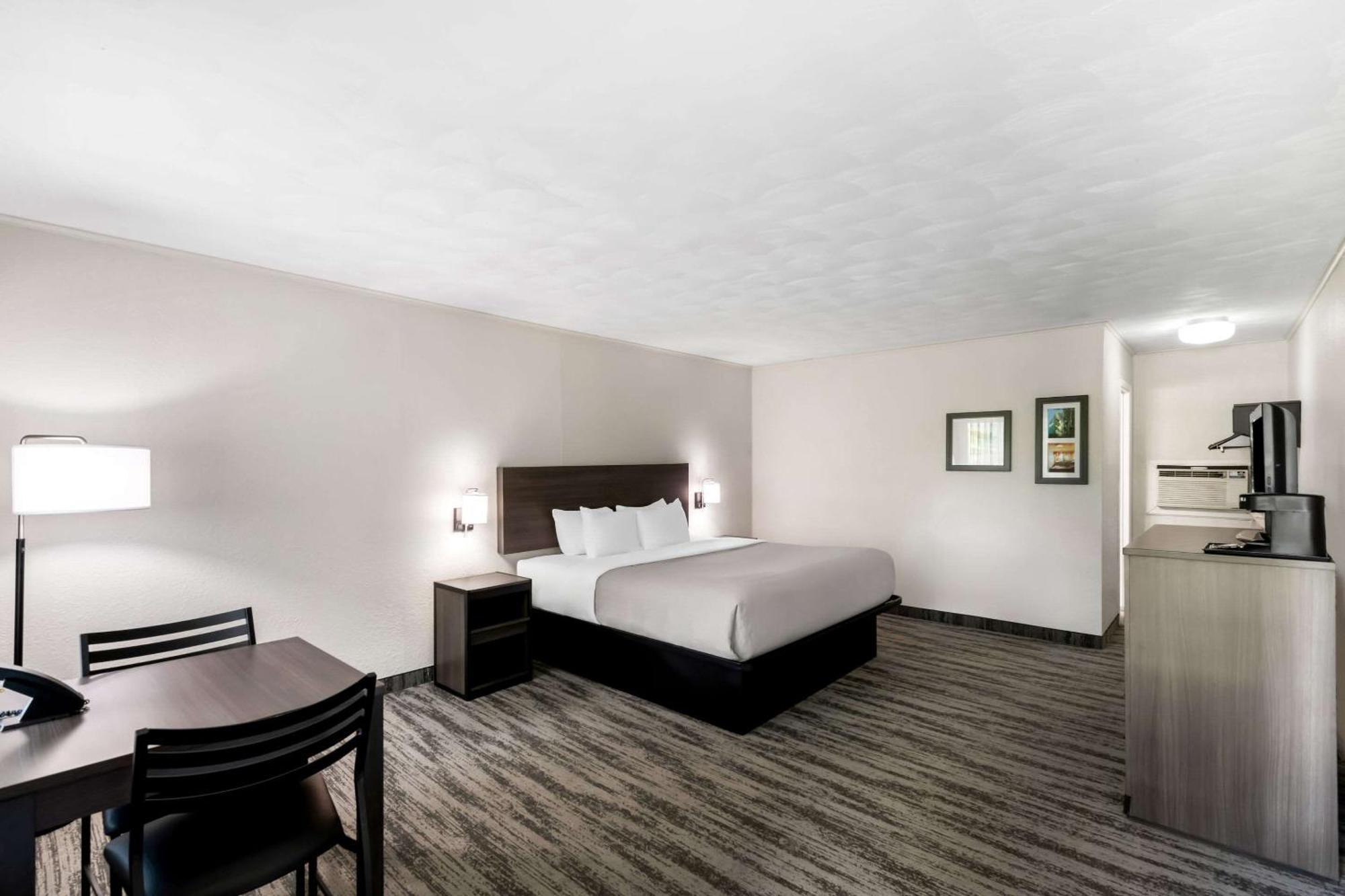 Quality Inn & Suites Munising Wetmore ภายนอก รูปภาพ