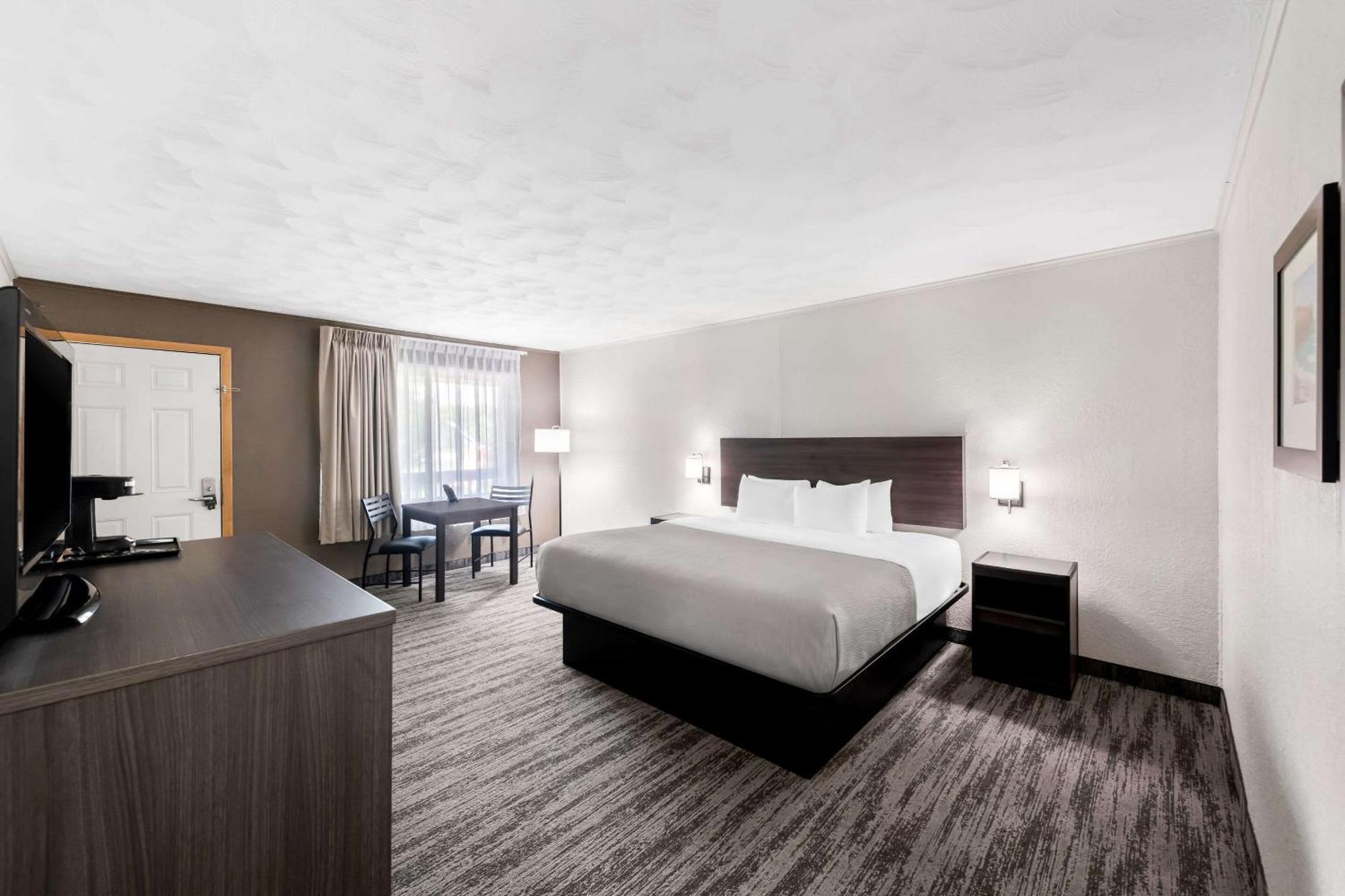 Quality Inn & Suites Munising Wetmore ภายนอก รูปภาพ