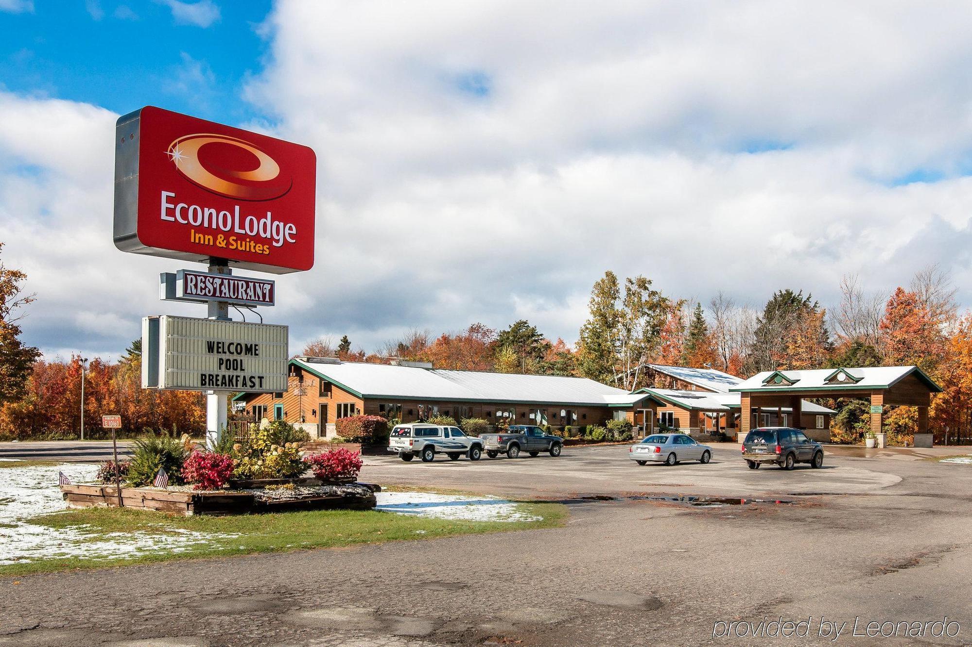 Quality Inn & Suites Munising Wetmore ภายนอก รูปภาพ