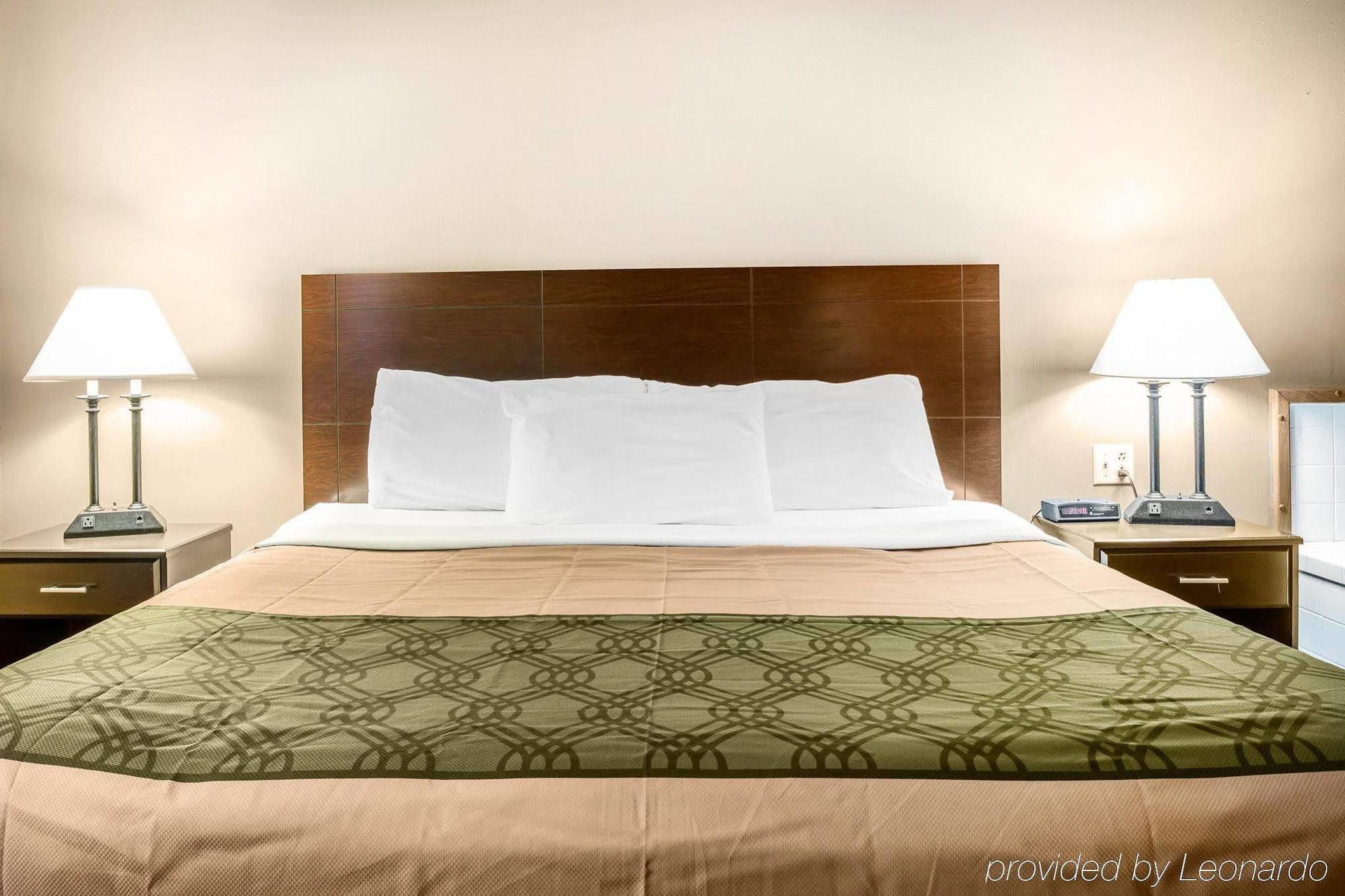 Quality Inn & Suites Munising Wetmore ภายนอก รูปภาพ
