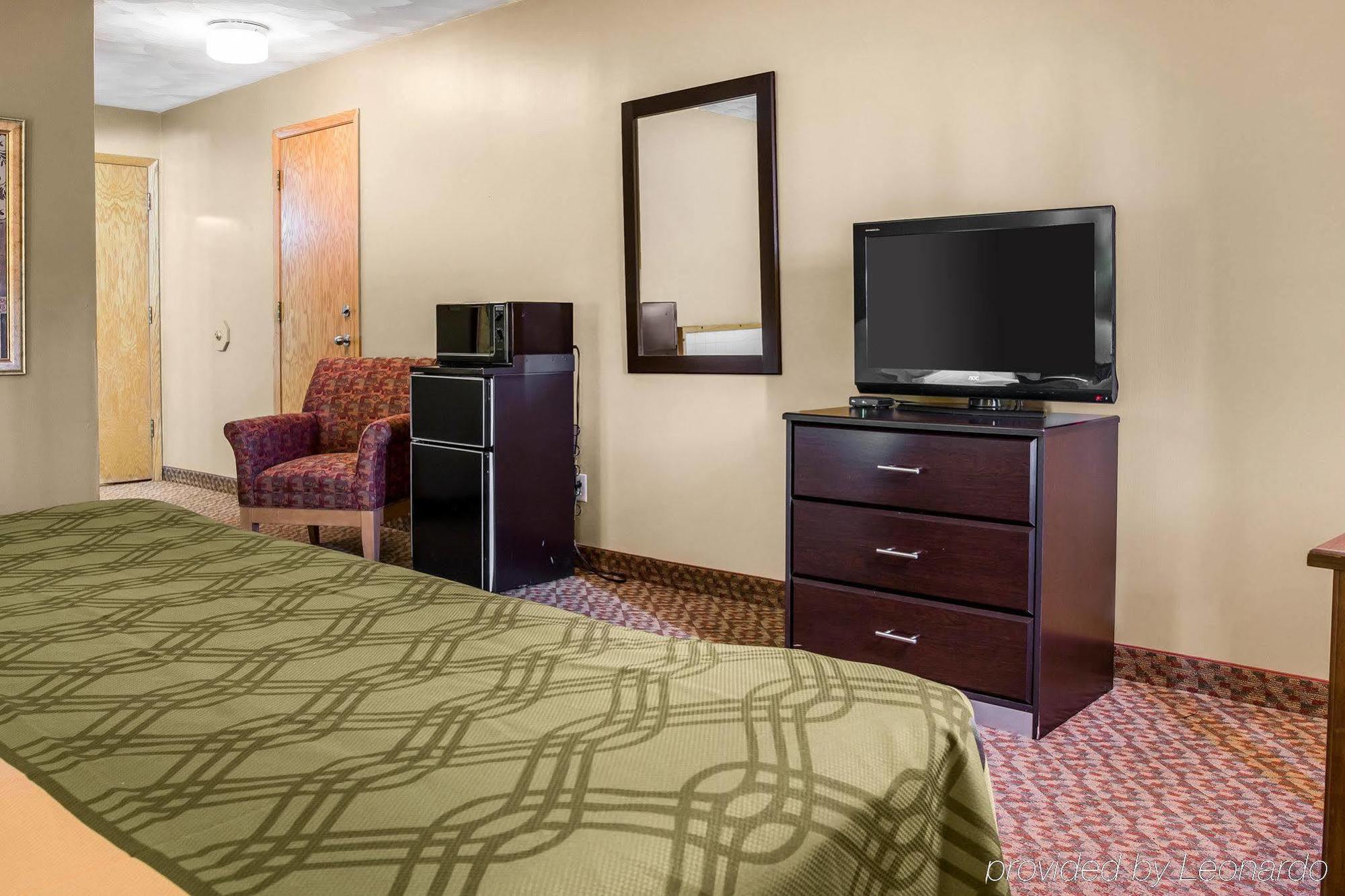 Quality Inn & Suites Munising Wetmore ภายนอก รูปภาพ